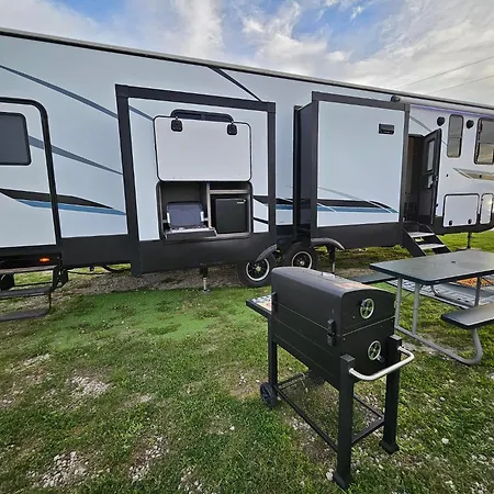 Hailey'S Beach-N-Bay Rv Resort Gilchrist Extérieur photo