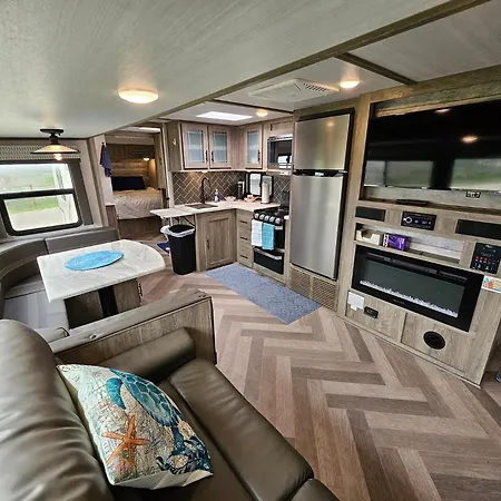 Hailey'S Beach-N-Bay Rv Resort Gilchrist Extérieur photo