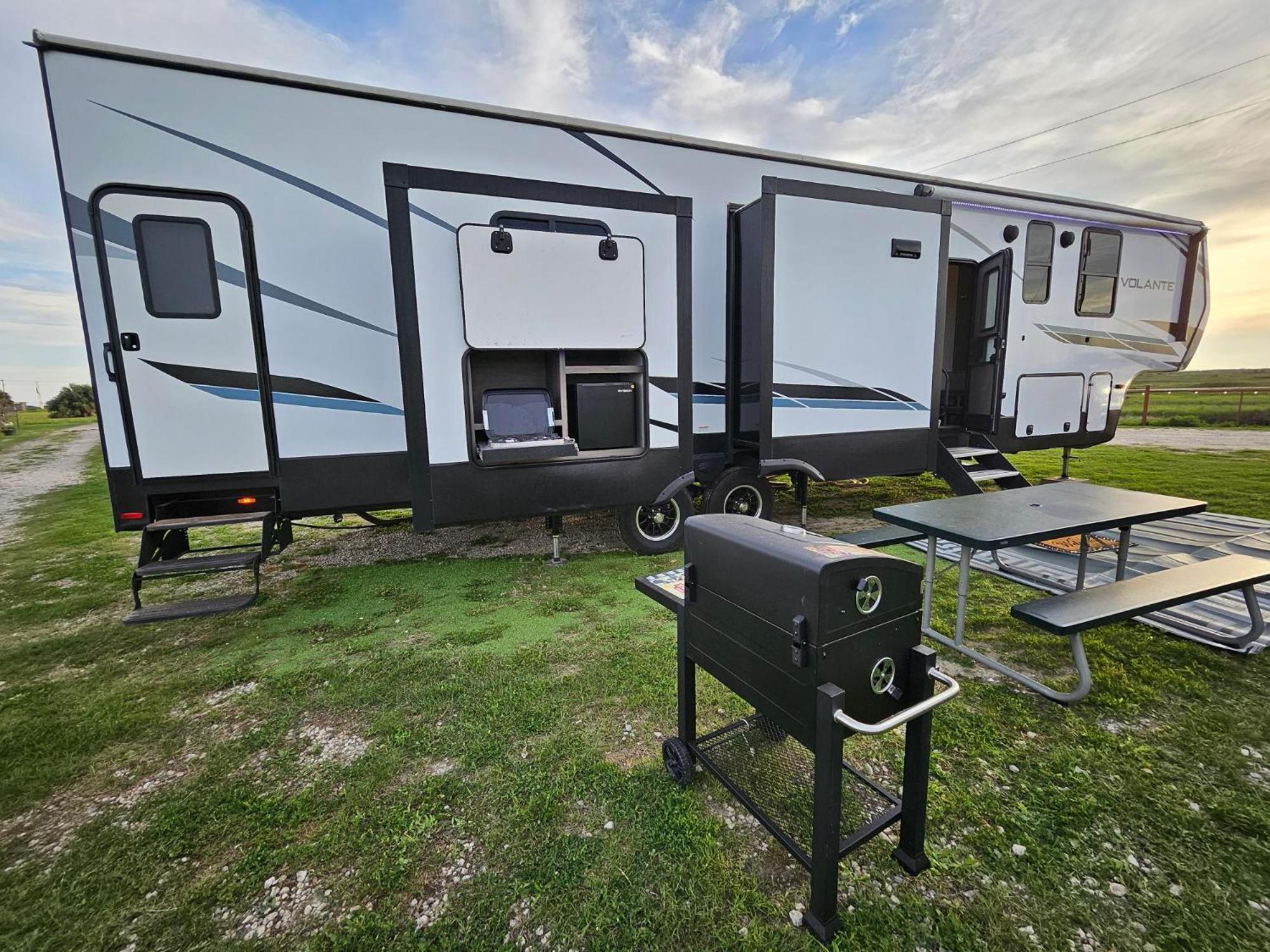 Hailey's Beach-n-bay Rv *